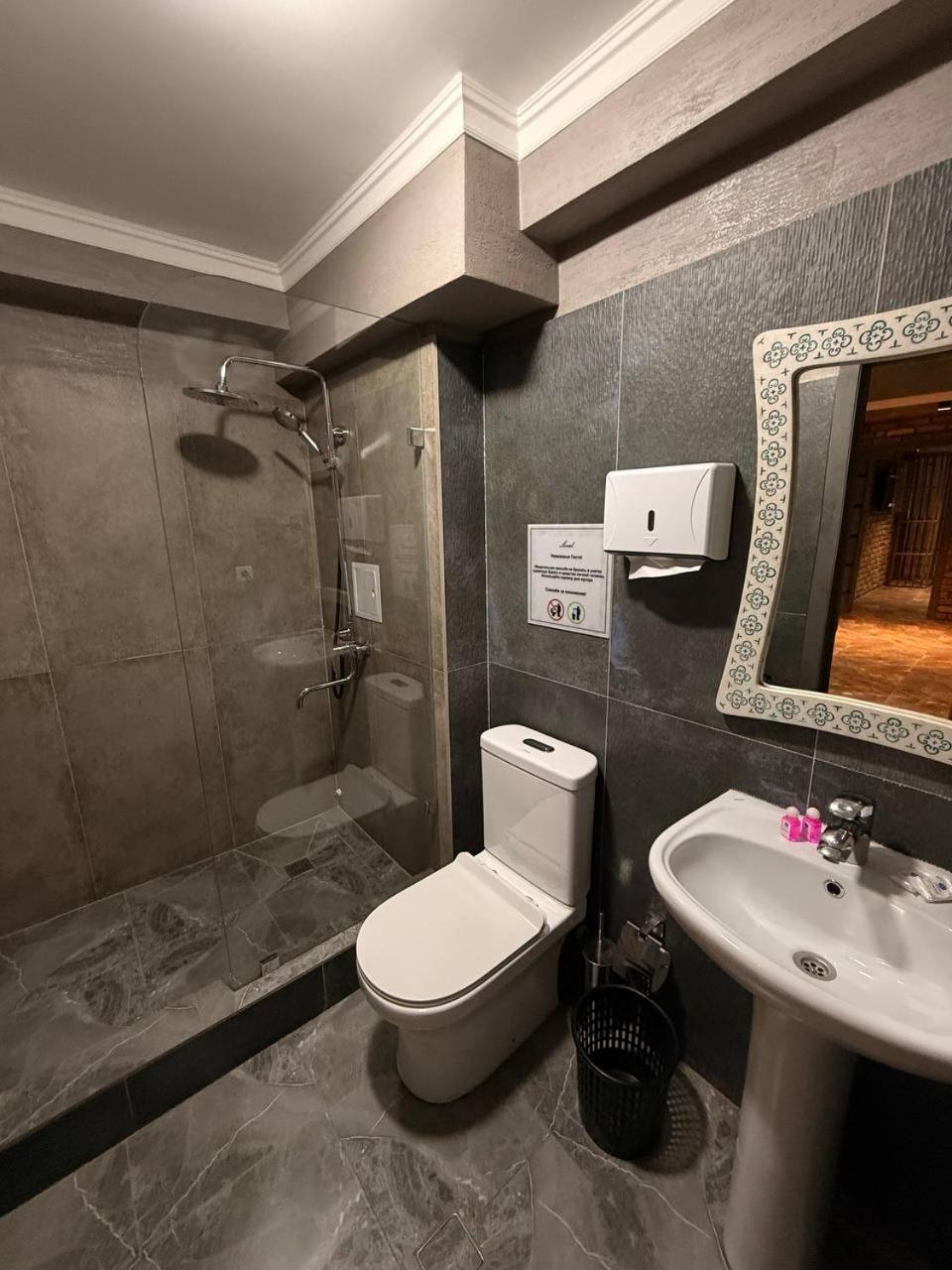 Premium hostel Tashkent Exterior foto